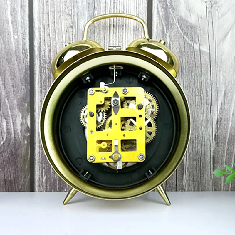 Reloj despertador mecánico de  - Desk Setup Vintage reseña y precio